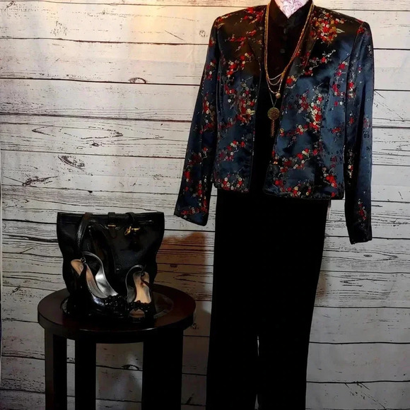 Women's Vintage Oriental looking Blazer